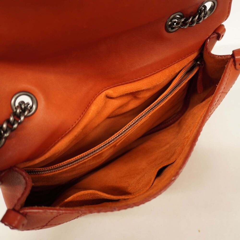 CHANEL Red Leather Shoulder Bag - Picture 4 of 15